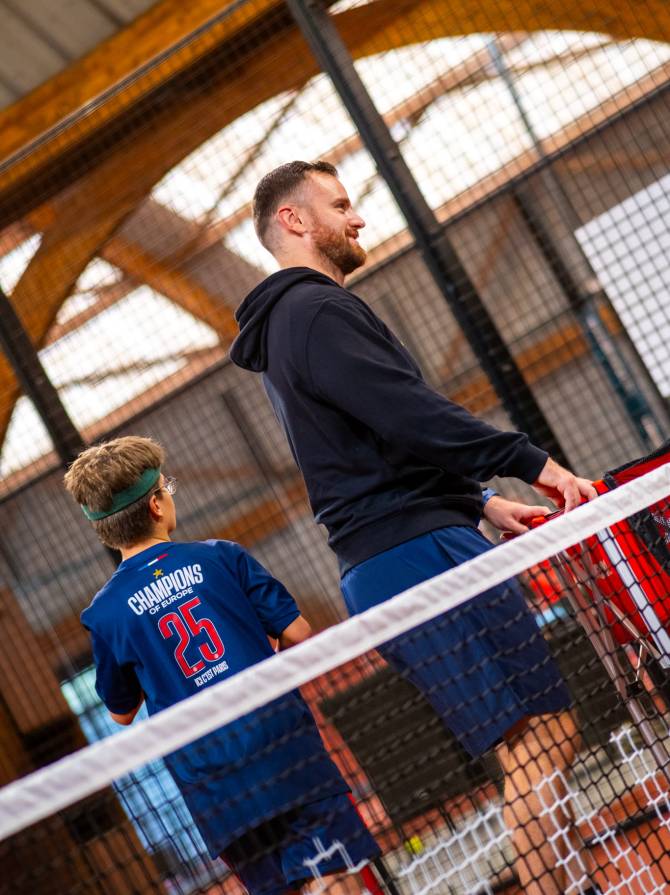 padel-école de padel-Des cours adaptés à tous les âges2